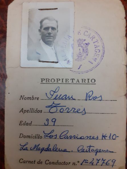 Licencia de taxista expedida por el Ayuntamiento de Cartagena. Licencia de taxista expedida por el Ayuntamiento de Cartagena.