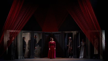 Las escenografía corre a cargo de Bengoa Vázquez y la iluminación de Juan Gómez-Cornejo Las escenografía corre a cargo de Bengoa Vázquez y la iluminación de Juan Gómez-Cornejo