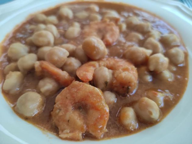 Garbanzos con langostinos de Mamá Lurde Garbanzos con langostinos de Mamá Lurde