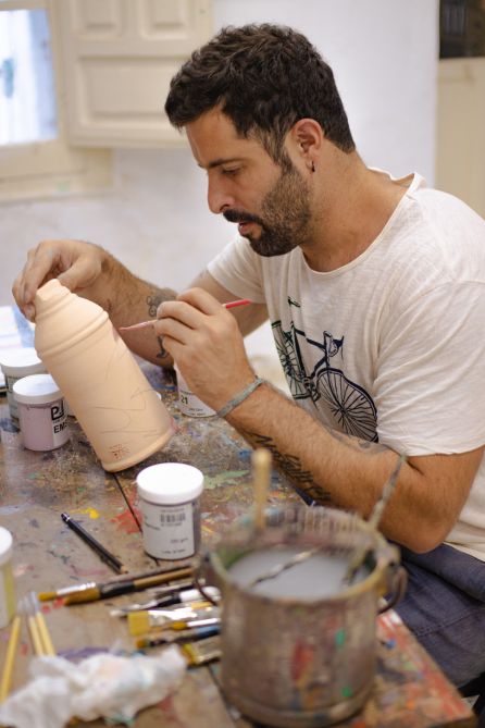 Belin trabaja en el taller Belin trabaja en el taller