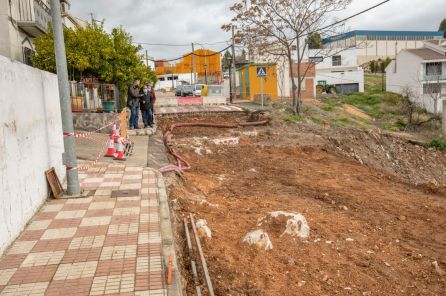 Obras en la Avenida de Noguerones en La Bobadilla Obras en la Avenida de Noguerones en La Bobadilla