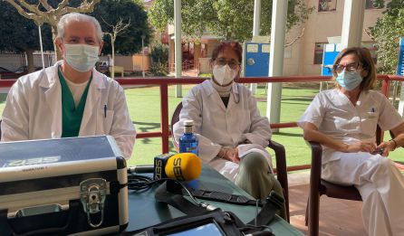 De izquierda a derecha: Rafael Cayuela, director de la residencia San Basilio (Murcia); Gloria Macanás, trabajadora social y Ana García Pérez, médico de la residencia De izquierda a derecha: Rafael Cayuela, director de la residencia San Basilio (Murcia); Gloria Macanás, trabajadora social y Ana García Pérez, médico de la residencia