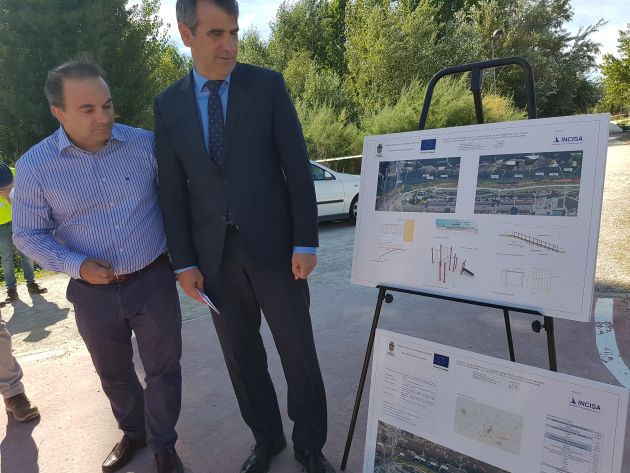 Jaime Carnicero y Antonio Román presentando la obra en 2018 Jaime Carnicero y Antonio Román presentando la obra en 2018