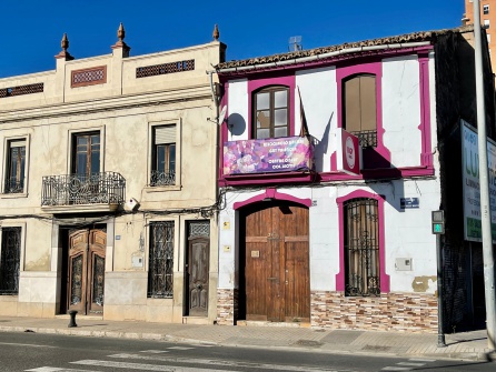 Fachada exterior de la Asociación Liberal Gay de València, que funcionaba de forma esporádica en la calle San Vicente de la ciudad. Fachada exterior de la Asociación Liberal Gay de València, que funcionaba de forma esporádica en la calle San Vicente de la ciudad.