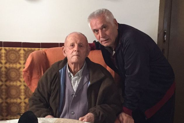 Emiliano Romero con su hijo Miguel en Santa Eufemia Emiliano Romero con su hijo Miguel en Santa Eufemia