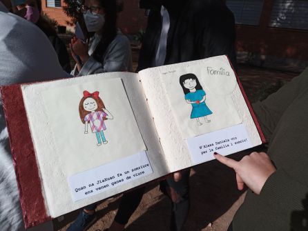Libro realizado por los alumnos para explicar el vacío generado por la pandemia. Libro realizado por los alumnos para explicar el vacío generado por la pandemia.
