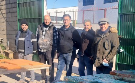 Artesanos que han trabajado en el monumento a las víctimas y esenciales del covid-19 Artesanos que han trabajado en el monumento a las víctimas y esenciales del covid-19