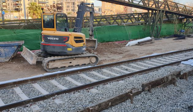 Instalación de una segunda vía para el intercambiador de ejes de trenes en la vía de Moreda a la altura del barrio granadino Cerrillo de Maracena Instalación de una segunda vía para el intercambiador de ejes de trenes en la vía de Moreda a la altura del barrio granadino Cerrillo de Maracena