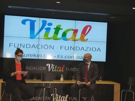 Naiara López de Munain (SER Vitoria) y Axier Urresti, de Fundaciones Fital Naiara López de Munain (SER Vitoria) y Axier Urresti, de Fundaciones Fital