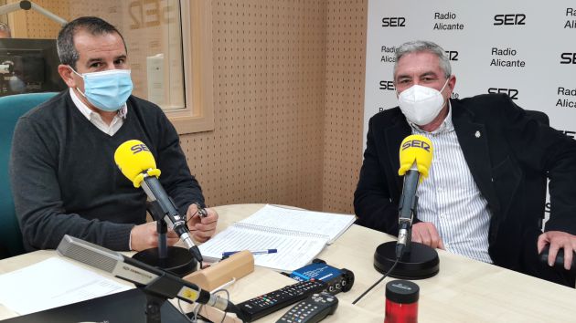 Manuel Avilés tras la entrevista en Radio Alicante SER Manuel Avilés tras la entrevista en Radio Alicante SER