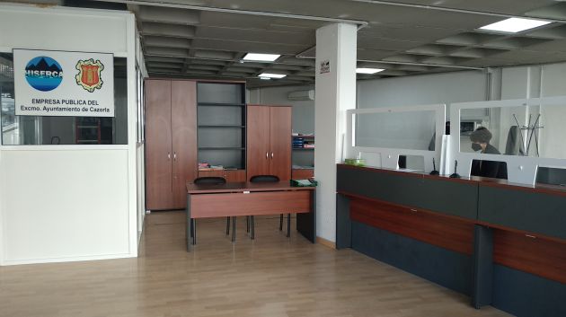 Interior de las oficinas de HISERCA en el parking de Cazorla Interior de las oficinas de HISERCA en el parking de Cazorla