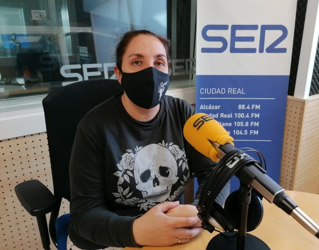 Esther Ponsoda, madre de Alex y presidenta la Asociación Española de PHP, en los estudios de SER Ciudad Real Esther Ponsoda, madre de Alex y presidenta la Asociación Española de PHP, en los estudios de SER Ciudad Real