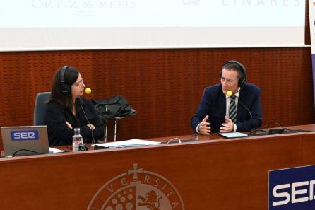 Angels Barceló entrevista al alcalde de Linares, Raúl Caro, en el Campus Científico-Tecnológico de la ciudad minera Angels Barceló entrevista al alcalde de Linares, Raúl Caro, en el Campus Científico-Tecnológico de la ciudad minera