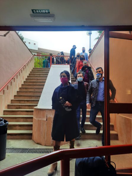 Rosa Vila y su equipo, a la entrada al salón de plenos. Rosa Vila y su equipo, a la entrada al salón de plenos.