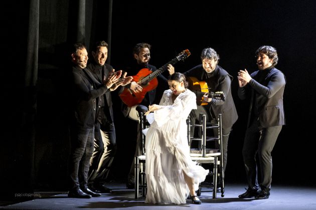Momento del espectáculo "More No More" Momento del espectáculo "More No More"