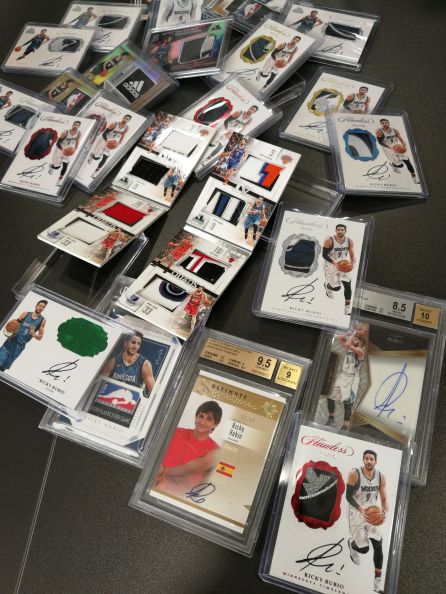 Algunas de las cards son únicas en el mundo y otras cuentan con parches, trozos de camiseta y firmas auténticas Algunas de las cards son únicas en el mundo y otras cuentan con parches, trozos de camiseta y firmas auténticas
