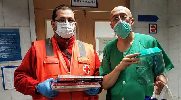 La ONG también ha donado material al hospital de Cuenca. La ONG también ha donado material al hospital de Cuenca.