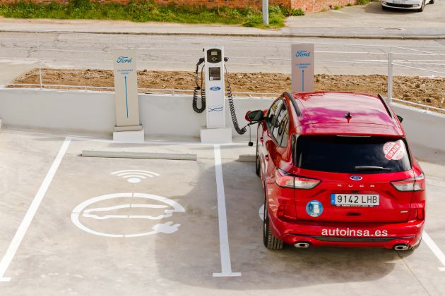 Puesto de recarga de Iberdrola en las instalaciones de Ford Autoinsa Puesto de recarga de Iberdrola en las instalaciones de Ford Autoinsa