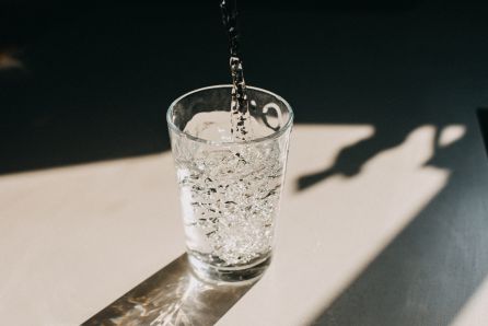 Un vaso lleno de agua Un vaso lleno de agua