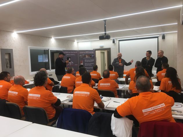 Una de las clases de Estecha Una de las clases de Estecha
