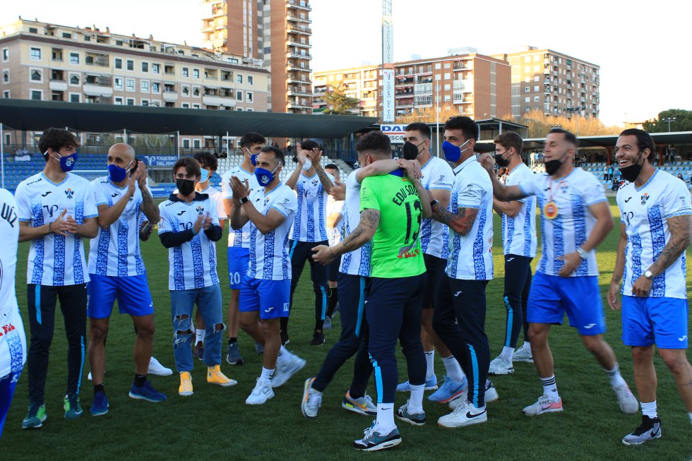 El Talavera en 1ª RFEF: así se ha vivido la celebración en el Prado El Talavera en 1ª RFEF: así se ha vivido la celebración en el Prado