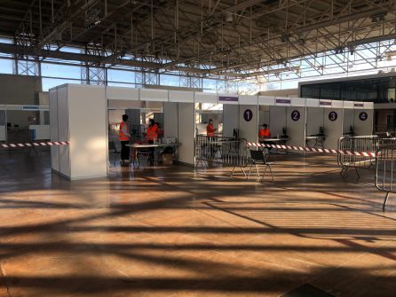 Líneas de vacunación en el recinto ferial Líneas de vacunación en el recinto ferial