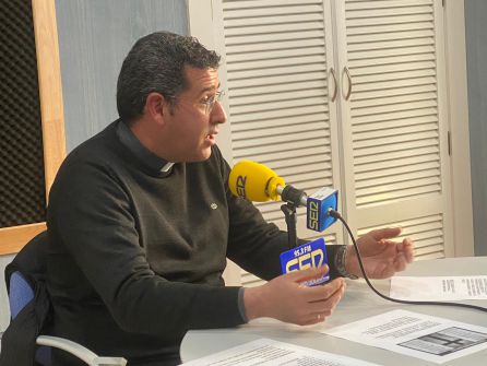 Momento de Juan Guerrero, durante la entrevista Momento de Juan Guerrero, durante la entrevista
