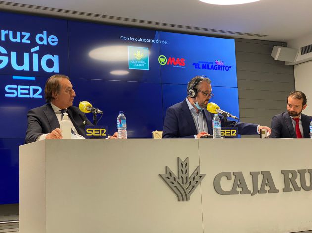 De izquierda a derecha, Manuel Ruiz Rojas, Paco García y el cantante Álex Ortiz De izquierda a derecha, Manuel Ruiz Rojas, Paco García y el cantante Álex Ortiz