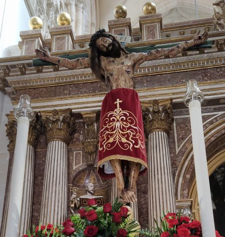Imagen que procesiona la cofradía de las Siete Palabras y del Santísimo Cristo de Burgos Imagen que procesiona la cofradía de las Siete Palabras y del Santísimo Cristo de Burgos