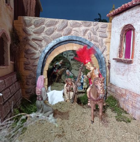 El 'belén' de Pinto ha sido reconvertido en 'calvario' El 'belén' de Pinto ha sido reconvertido en 'calvario'