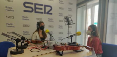 Carmen García y Lucía Lopez, jóvenes violinistas onbenses Carmen García y Lucía Lopez, jóvenes violinistas onbenses