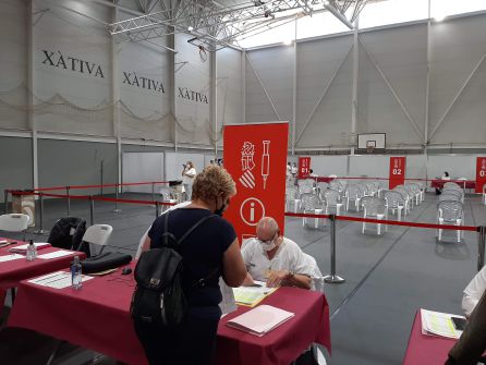 Vacunación en el pabellón Francisco Ballester Vacunación en el pabellón Francisco Ballester