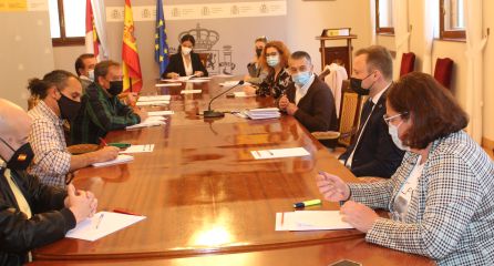 Imagen de la reunión sobre la Ordenanza de Habitabilidad Imagen de la reunión sobre la Ordenanza de Habitabilidad