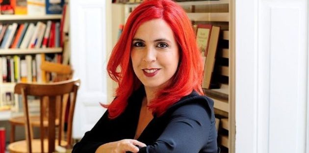 La escritora madrileña Ana Campoy, participa en el nuevo ciclo de fomento de la lectura de la Diputación de Albacete. En "A Vivir CLM" nos habla de literatura infantil y juvenil, y presenta su nuevo personaje: "pepa Guindilla" La escritora madrileña Ana Campoy, participa en el nuevo ciclo de fomento de la lectura de la Diputación de Albacete. En "A Vivir CLM" nos habla de literatura infantil y juvenil, y presenta su nuevo personaje: "pepa Guindilla"
