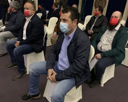 El presidente de Fele Bierzo, Javier Morán, y el presidente del Consejo Comarcal, Gerardo Álvarez Courel, en el Congreso de CCOO El presidente de Fele Bierzo, Javier Morán, y el presidente del Consejo Comarcal, Gerardo Álvarez Courel, en el Congreso de CCOO