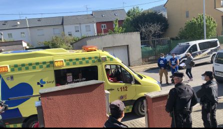 El 112 la atendió después de autolesionarse El 112 la atendió después de autolesionarse