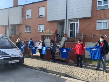 Los componentes de la PAH a las puertas de la vivienda Los componentes de la PAH a las puertas de la vivienda