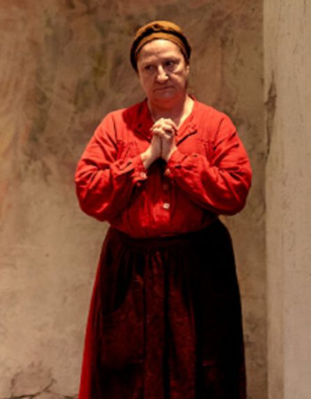 Rosario Pardo es Poncia en la Casa de Bernarda Alba Rosario Pardo es Poncia en la Casa de Bernarda Alba