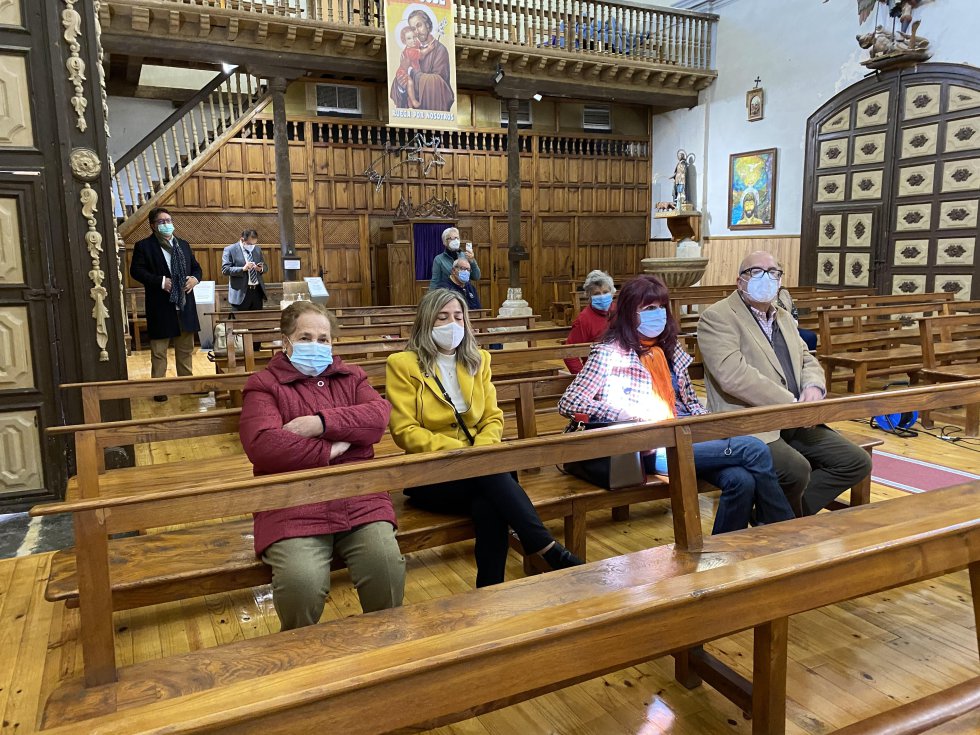 Parte del público que pese a la pandemia quiso acompañarnos en nuestro tiempo de radio Parte del público que pese a la pandemia quiso acompañarnos en nuestro tiempo de radio