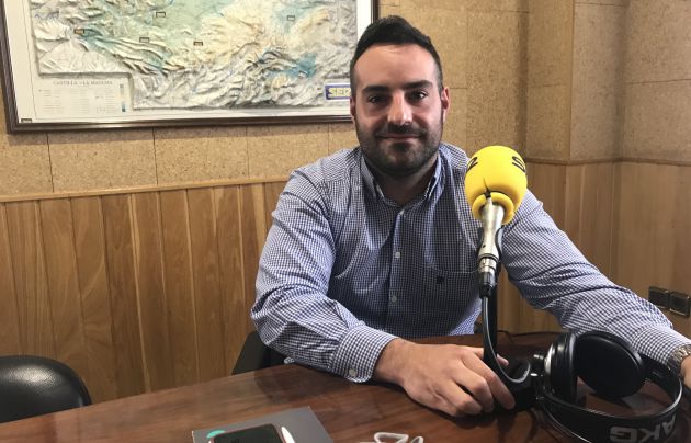 Samuel López, enfermero y doctorando, en los estudios de SER Cuenca. Samuel López, enfermero y doctorando, en los estudios de SER Cuenca.