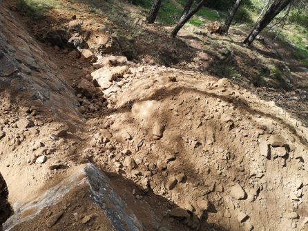 Algunos de los diques no solo están colmatados sino que tambien estan muy deteriorados Algunos de los diques no solo están colmatados sino que tambien estan muy deteriorados