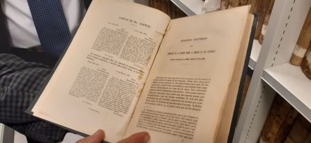 Esta traducción al español de "El Origen de las Especies" data del año 1877 Esta traducción al español de "El Origen de las Especies" data del año 1877