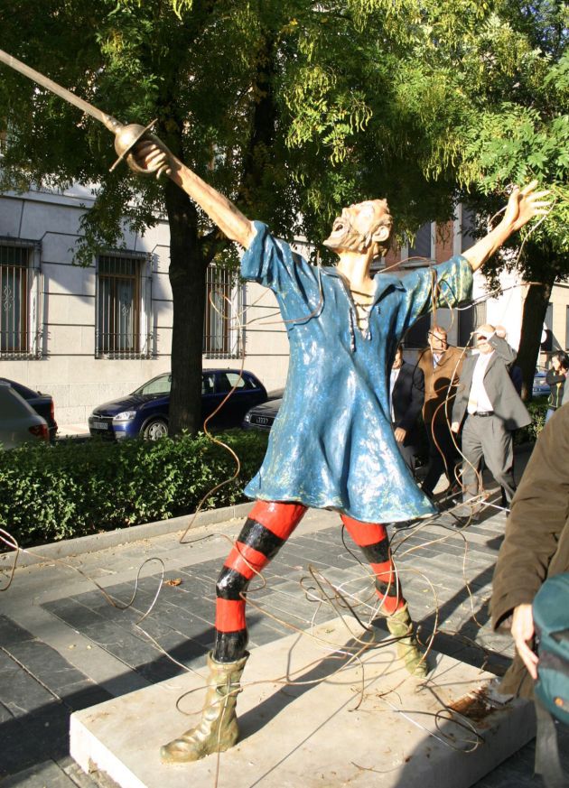 Uno de los Quijotes de la exposición de 2005 Uno de los Quijotes de la exposición de 2005