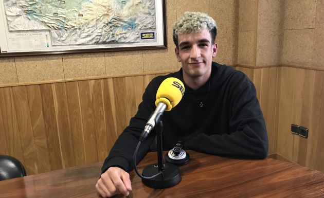Raúl Mozos en el estudio de SER Cuenca. Raúl Mozos en el estudio de SER Cuenca.
