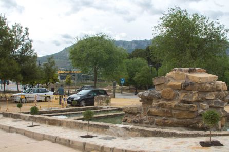 Fuente rehabilitada junto al Complejo Polideportivo Palomares Fuente rehabilitada junto al Complejo Polideportivo Palomares