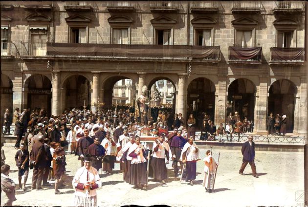 Foto original del Archivo Municipal, coloreada Foto original del Archivo Municipal, coloreada