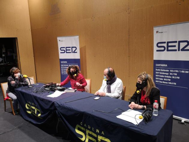 Gonzalo de Cos, María Gutiérrez, Carlos Gaitero e Isabel Ibarra. Gonzalo de Cos, María Gutiérrez, Carlos Gaitero e Isabel Ibarra.