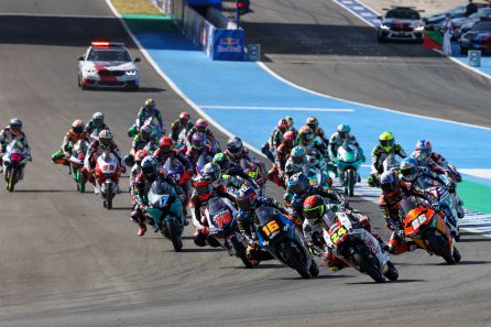 Salida carrera Moto 3 Salida carrera Moto 3