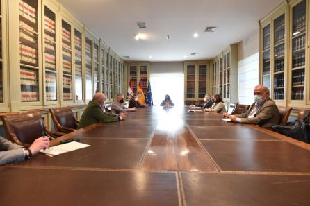 Reunión de la presidenta del Gobierno de La Rioja con los colectivos representantes del Diálogo Social. Reunión de la presidenta del Gobierno de La Rioja con los colectivos representantes del Diálogo Social.