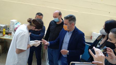 Antonio Sutil se ofrece voluntario en el ensayo. Antonio Sutil se ofrece voluntario en el ensayo.